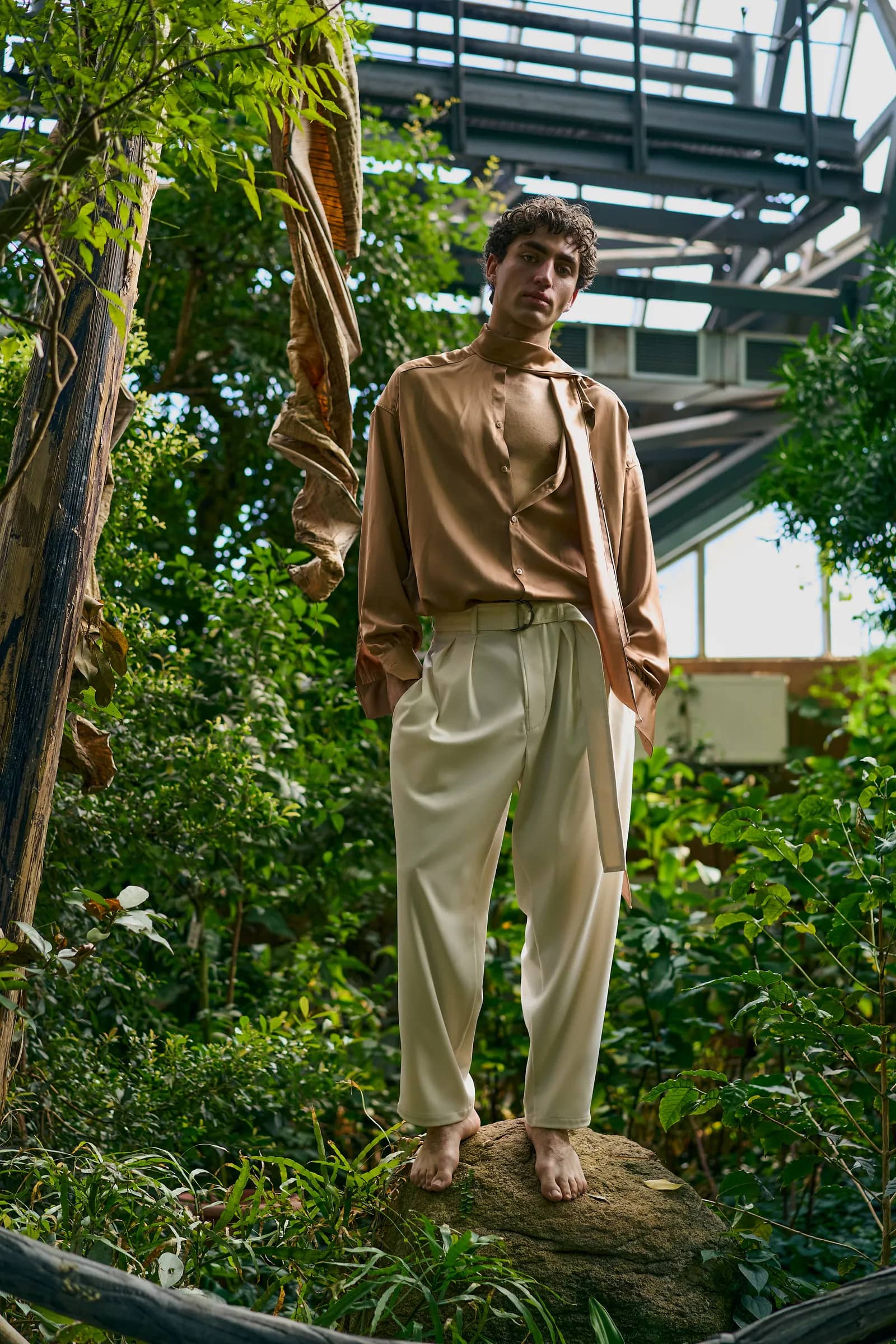 ОВЕРСАЙЗ СОРОЧКА З ШЛЕЙФОМ КАРАМЕЛЬНА