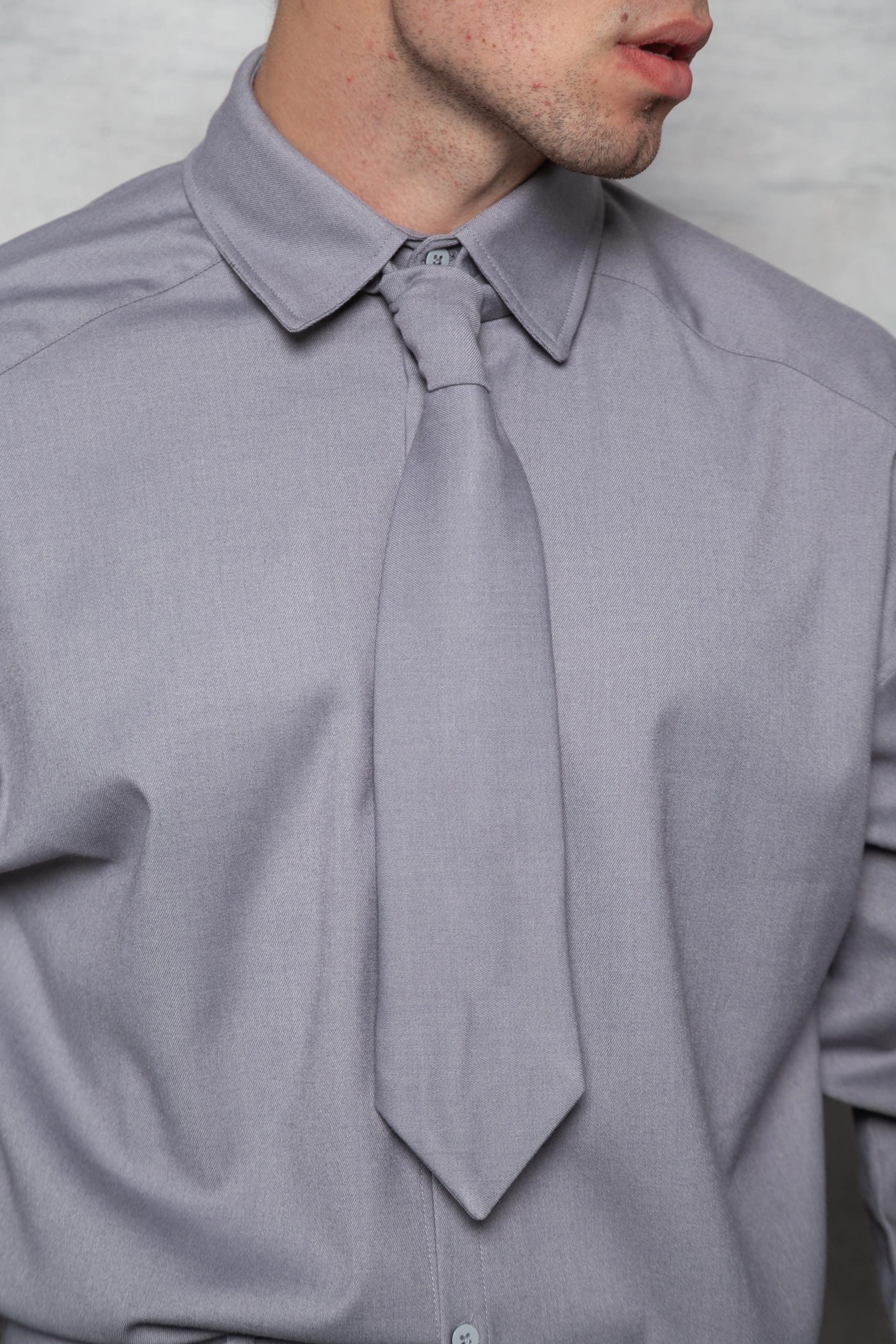 КРАВАТКА СІРА 